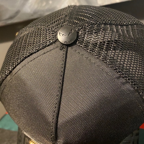 Black Bug Eye Cap - Picture 6 of 6